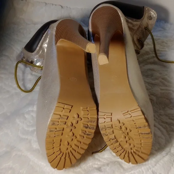 PAZZLE JAYLO GOLD HIGH HEELED PLATFORM BOOTS, SIZE 10 - Picture 12 of 13